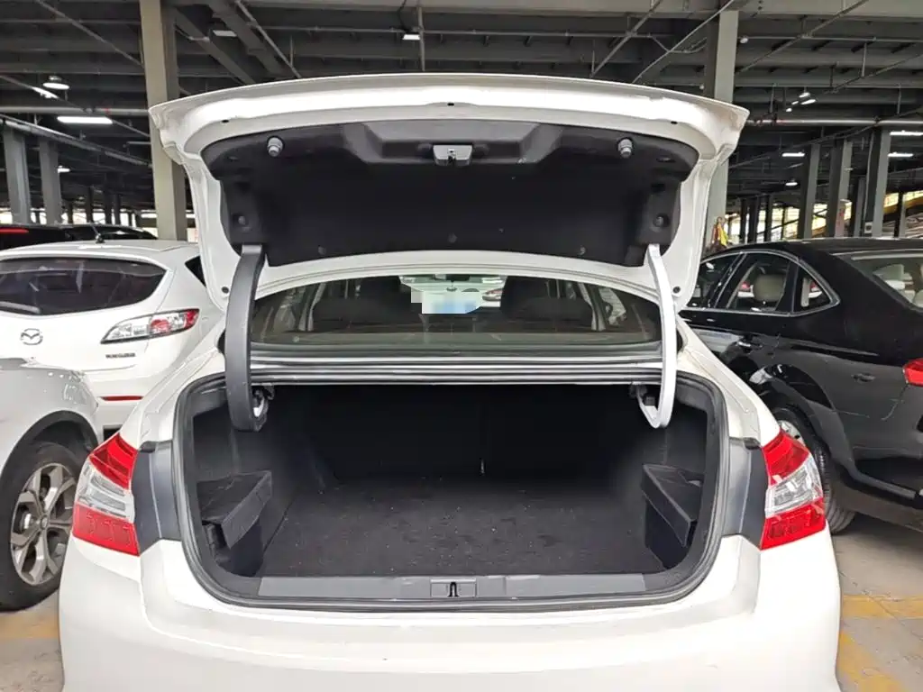 Peugeot 408 — миниатюра 19