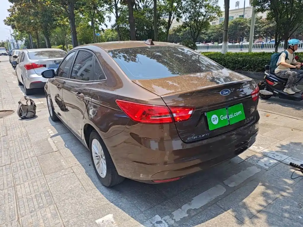 Ford Escort 2017 1.5L MT Comfort