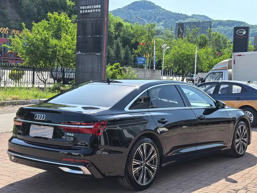Audi A6L 2025 45 TFSI quattro