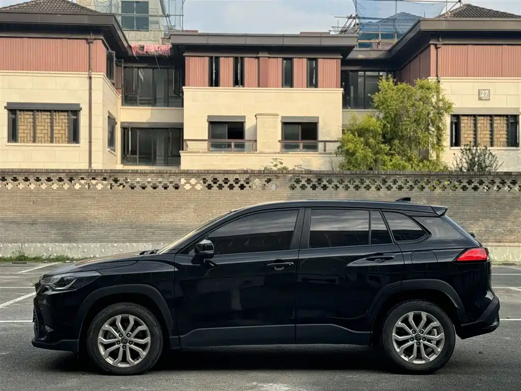 Toyota Frontlander — миниатюра 12
