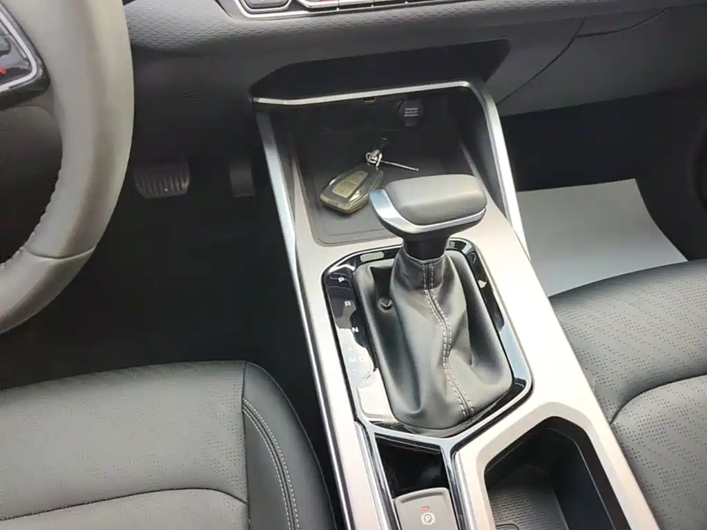 Geely Emgrand — миниатюра 14