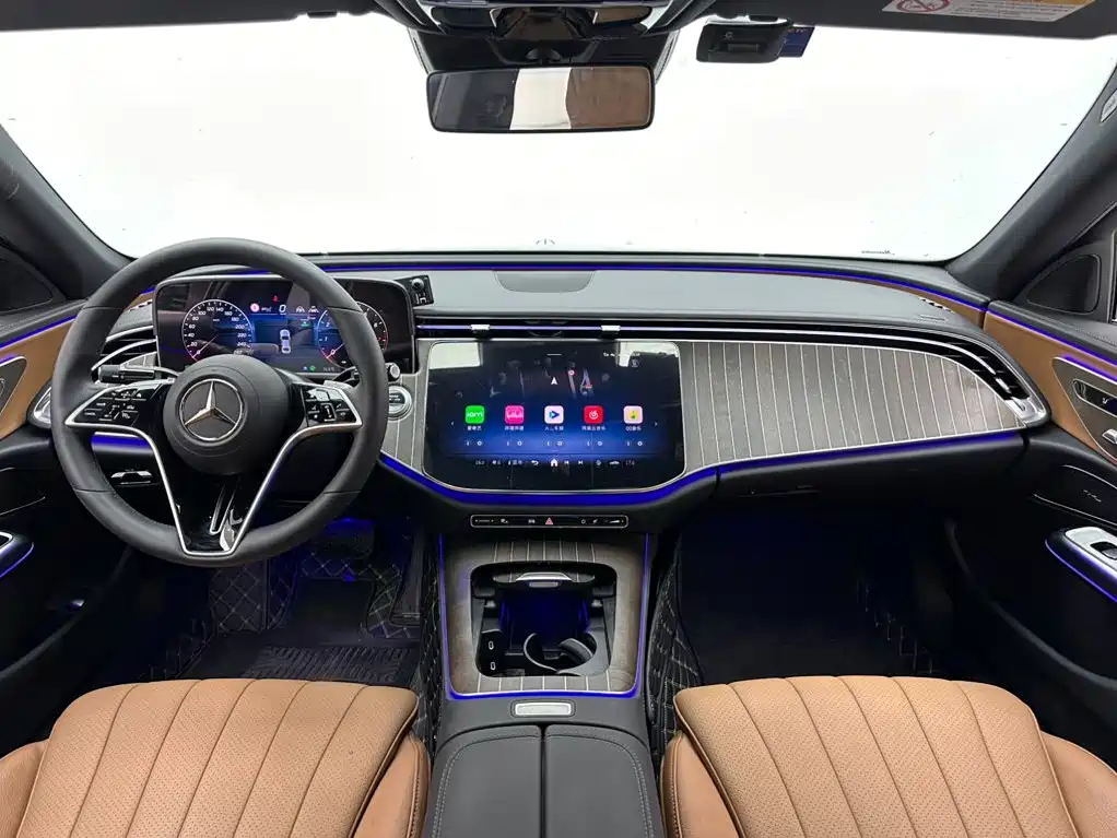 Mercedes-Benz E-Class — миниатюра 10