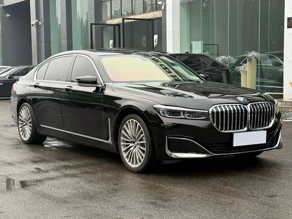 BMW 7 Series — миниатюра 2