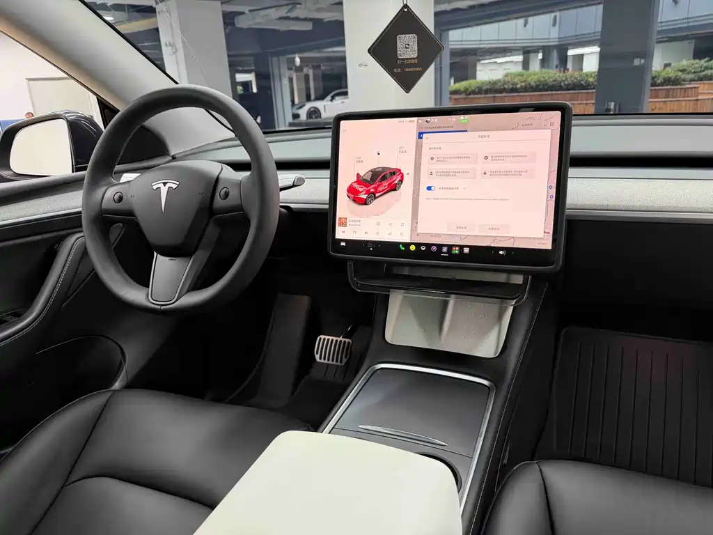 Tesla Model Y — миниатюра 16