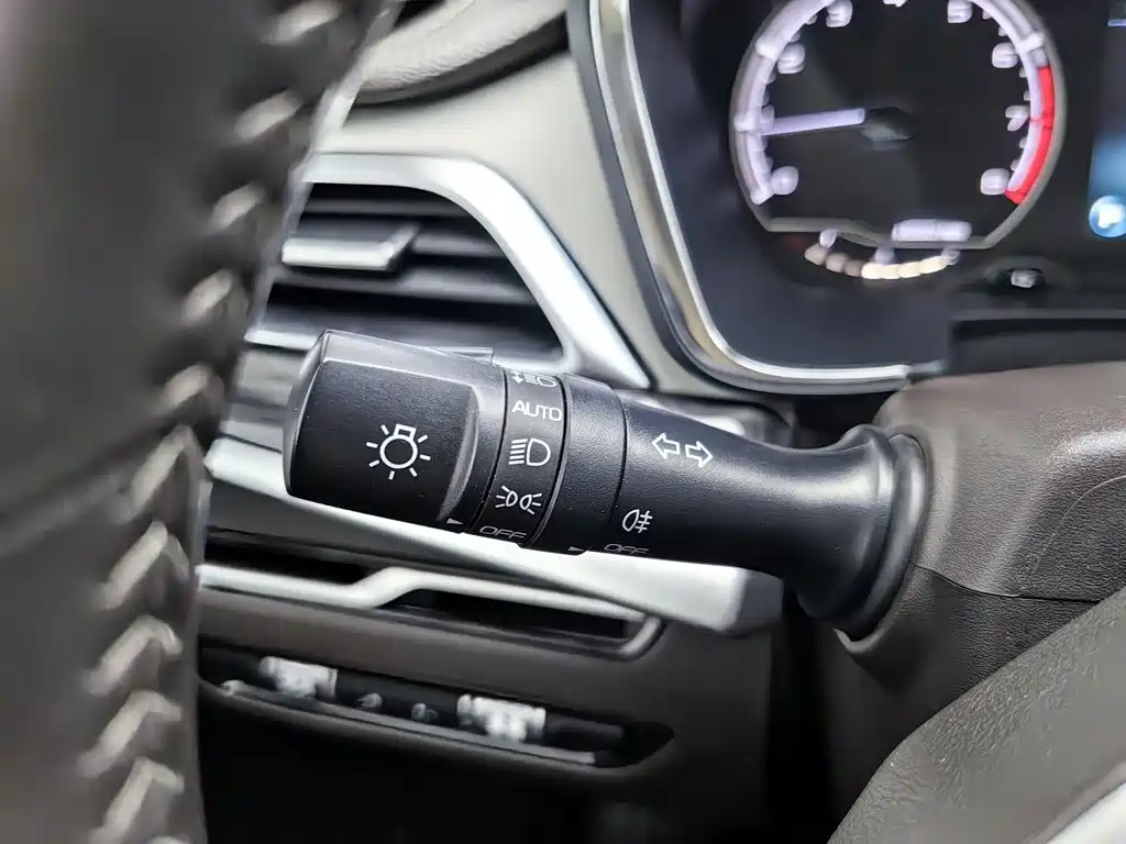 Geely Jia Ji — миниатюра 21