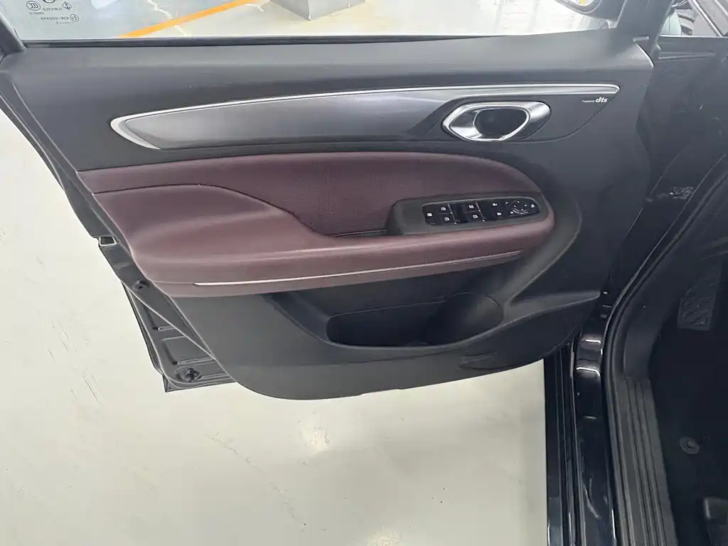 GAC Motor Trumpchi M6 — миниатюра 8