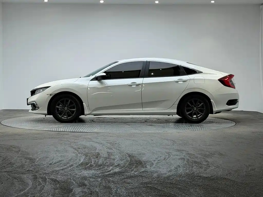Honda Civic — миниатюра 5
