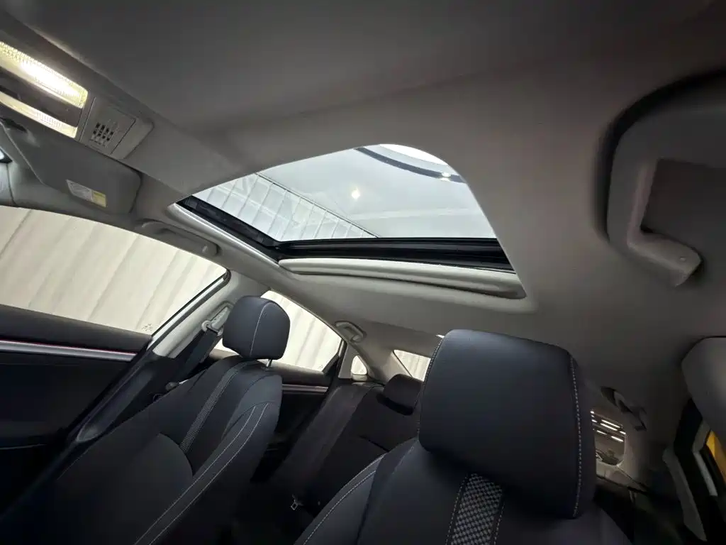 Honda Civic — миниатюра 12