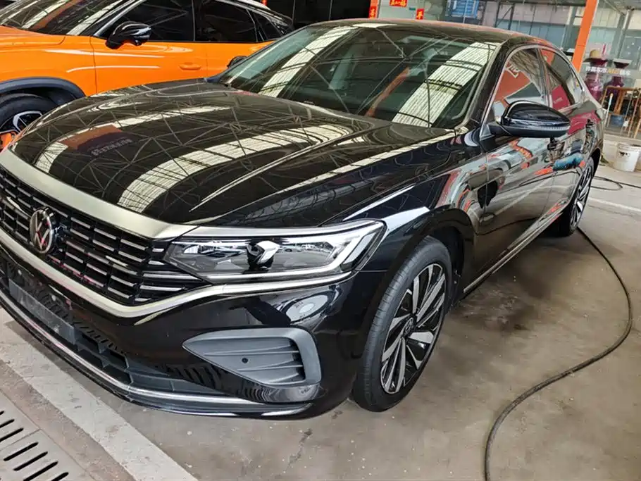 Volkswagen Passat 2024