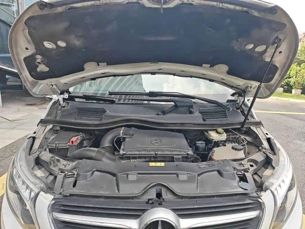 Mercedes-Benz V-Class — миниатюра 11