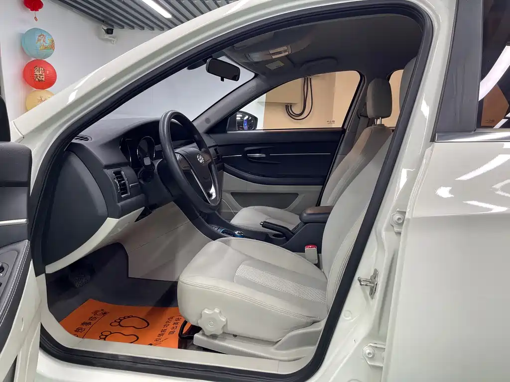 BAIC New Energy EU — миниатюра 8
