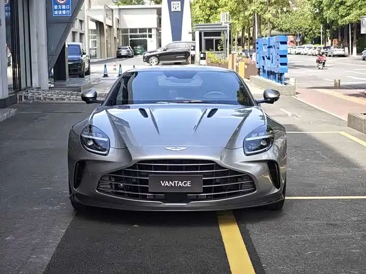 Aston Martin V8 Vantage — миниатюра 2