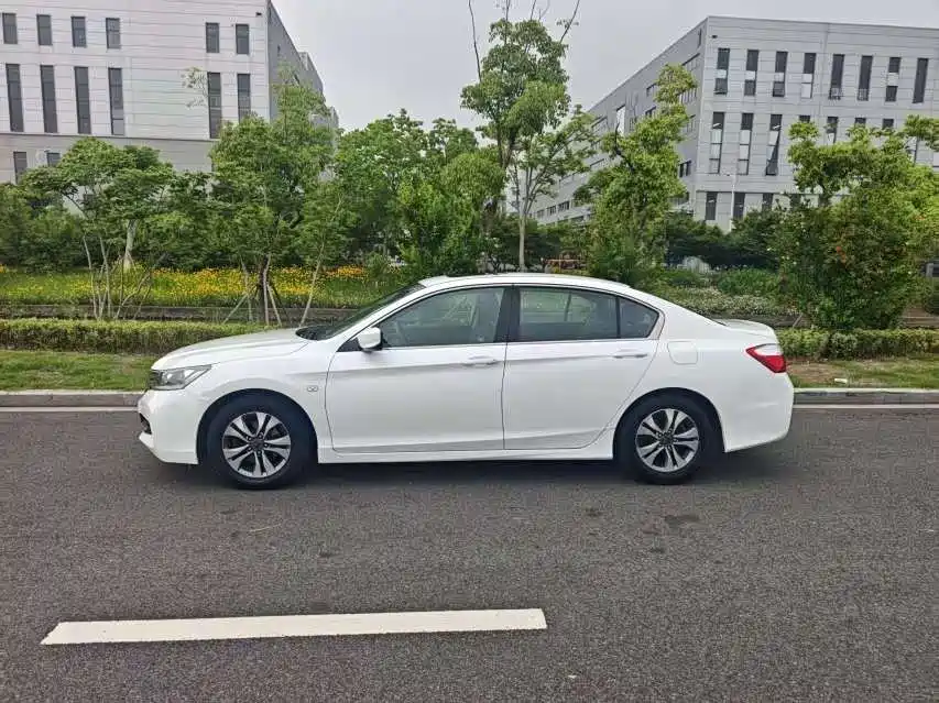 Honda Accord 2015 2.0L LXS Elite
