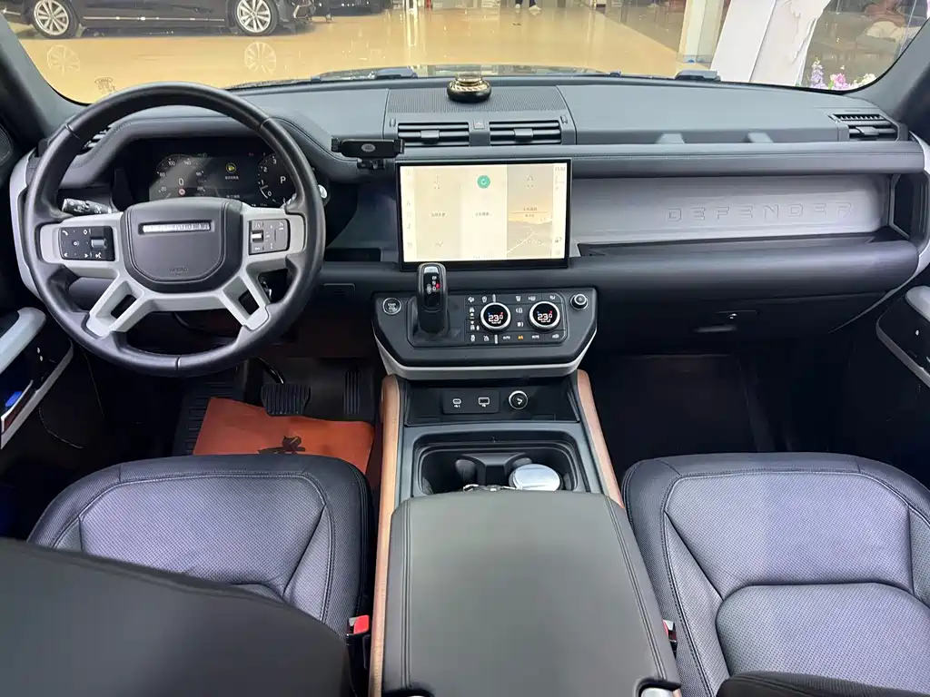 Land Rover Defender — миниатюра 20