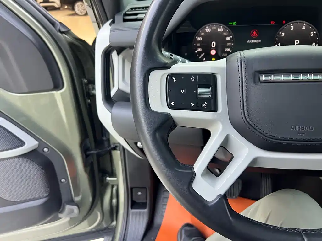 Land Rover Defender — миниатюра 12