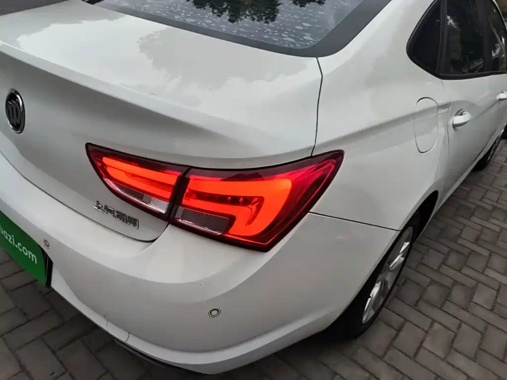 Buick Verano — миниатюра 8