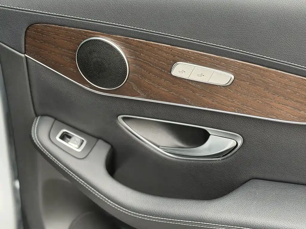 Mercedes-Benz GLC — миниатюра 24