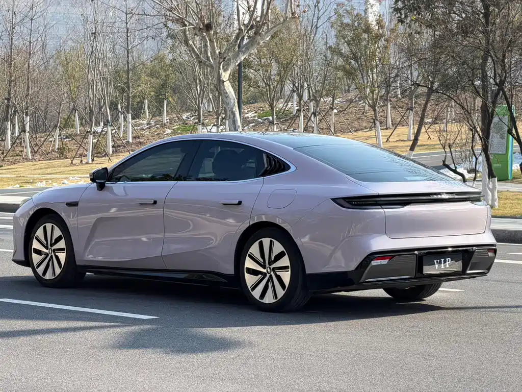 GEELY GALAXY GALAXY E8