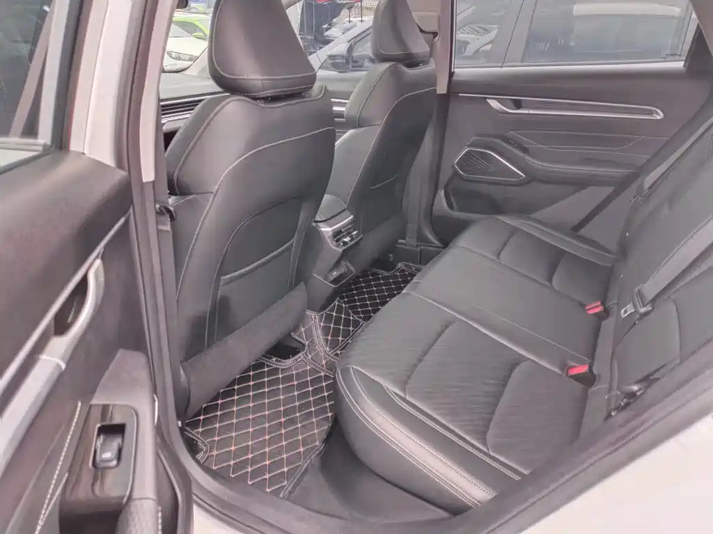 Geely Emgrand — миниатюра 5