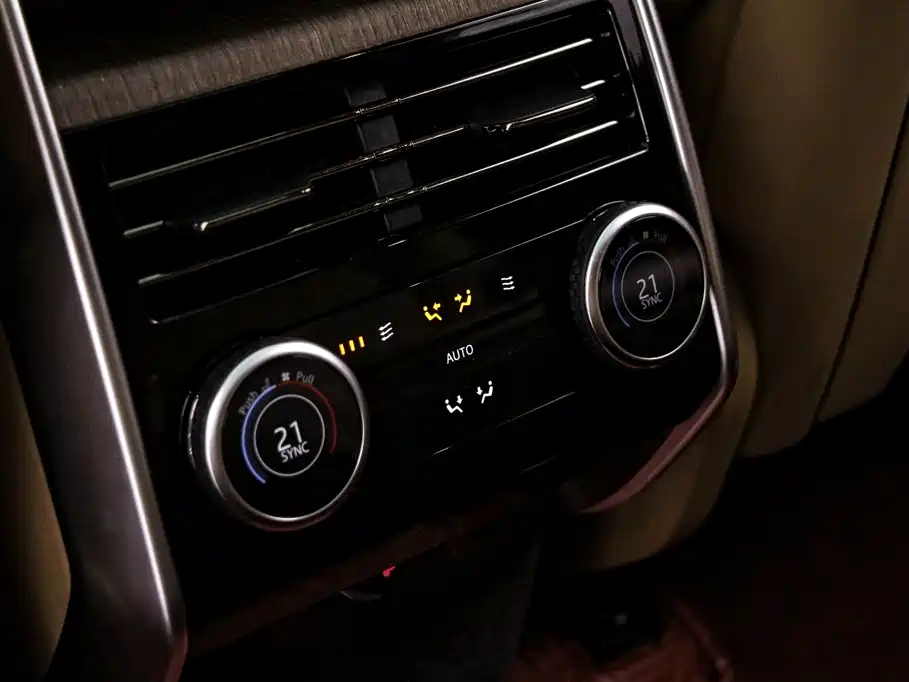 Land Rover Range Rover — миниатюра 18