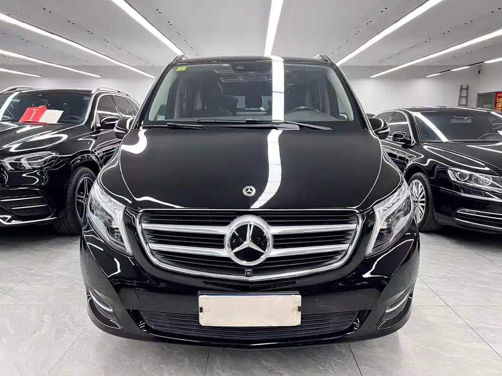 Mercedes-Benz V-Class — миниатюра 2
