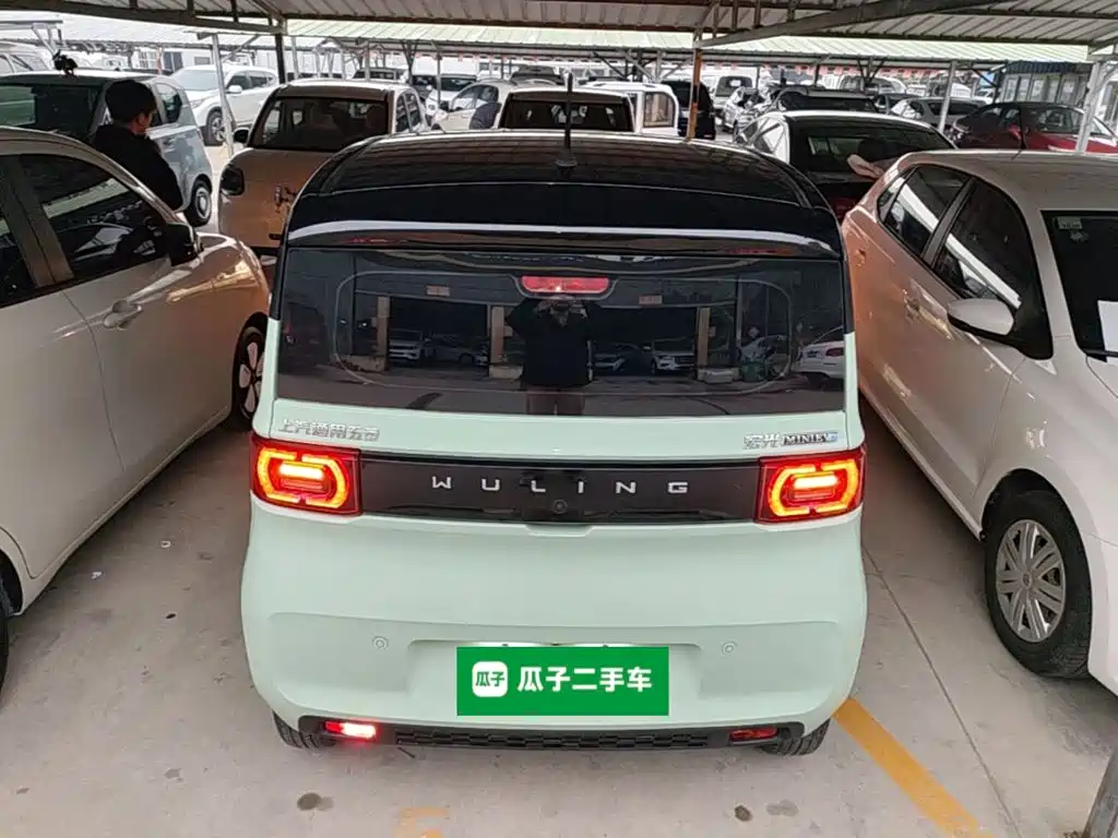 Wuling MINIEV — миниатюра 6