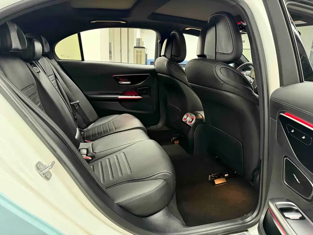 Mercedes-Benz C-Class — миниатюра 22