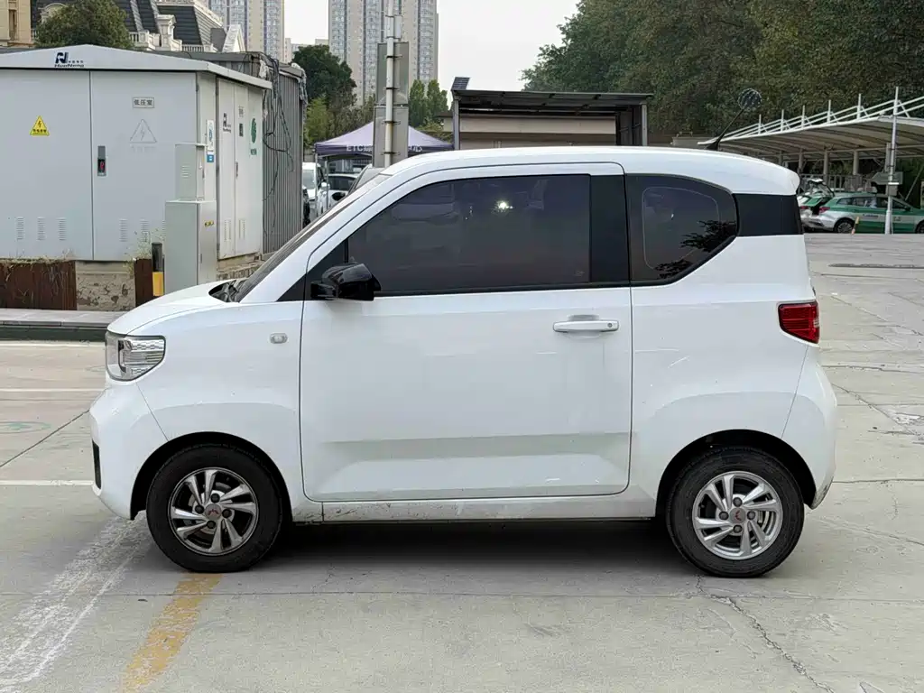 Wuling MINIEV — миниатюра 3