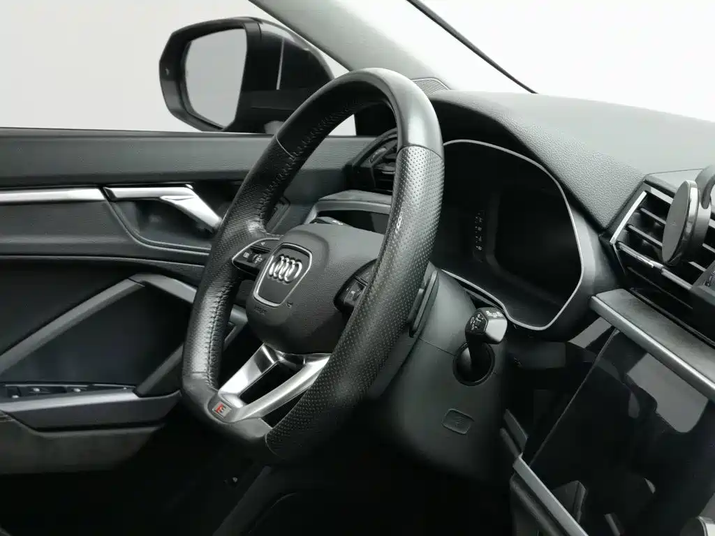 Audi Q3 Sportback — миниатюра 22