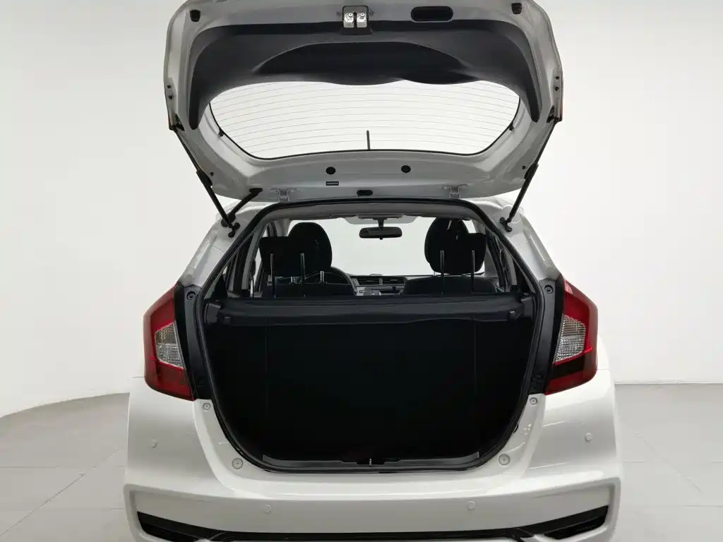 Honda Fit — миниатюра 16