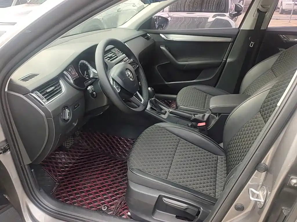 Skoda Octavia — миниатюра 15