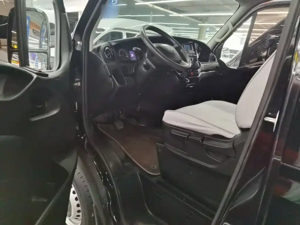 IVECO Ousheng — миниатюра 16