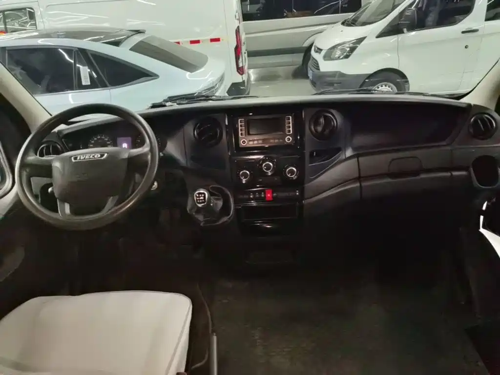 IVECO Ousheng — миниатюра 10