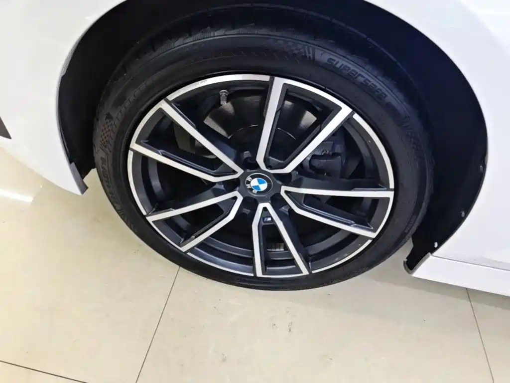 BMW 3 Series — миниатюра 23