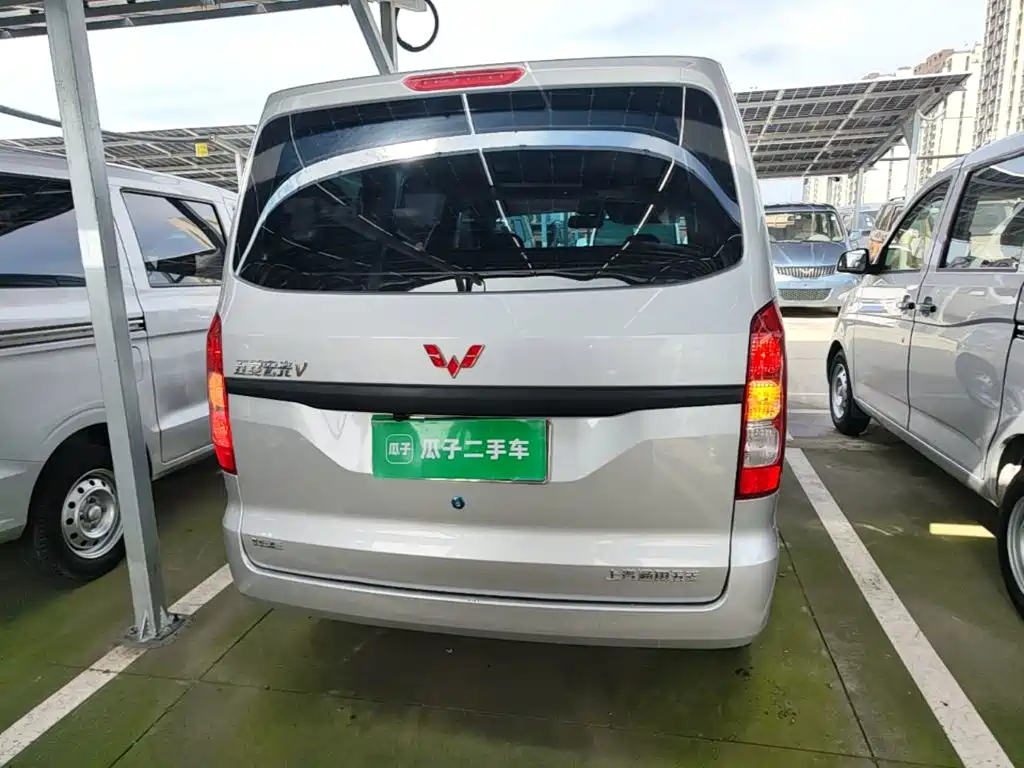 Wuling Hongguang V — миниатюра 6