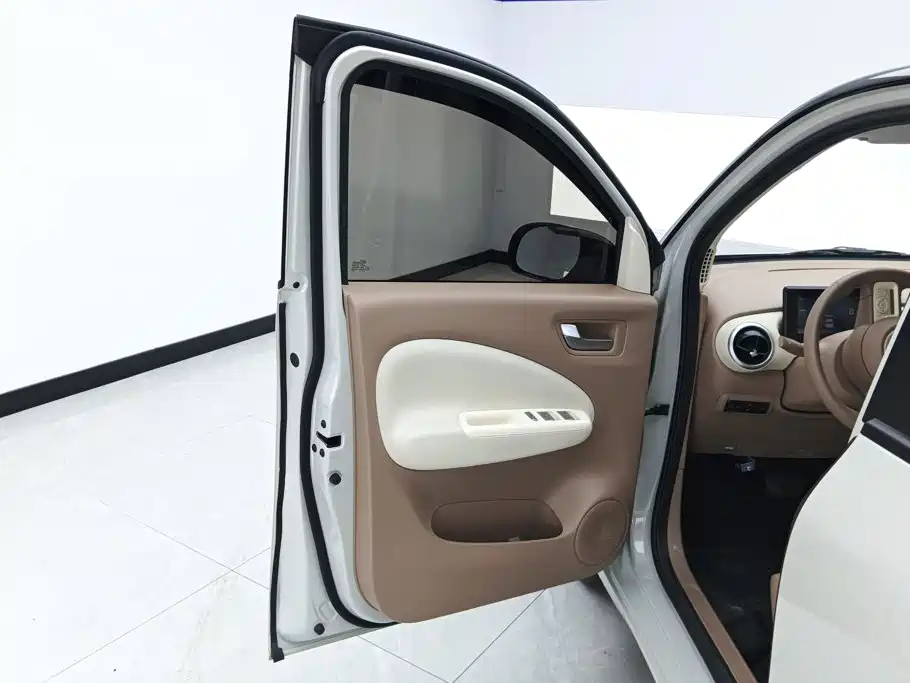 Wuling MINIEV — миниатюра 7
