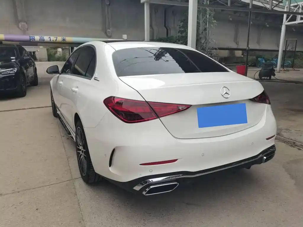 Mercedes-Benz C-Class — миниатюра 16