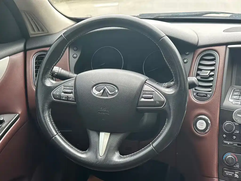 Infiniti QX50 — миниатюра 15
