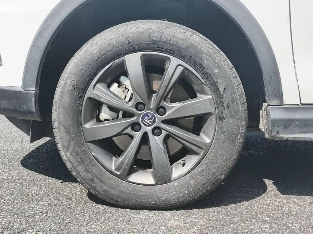 BYD Yuan EV — миниатюра 9