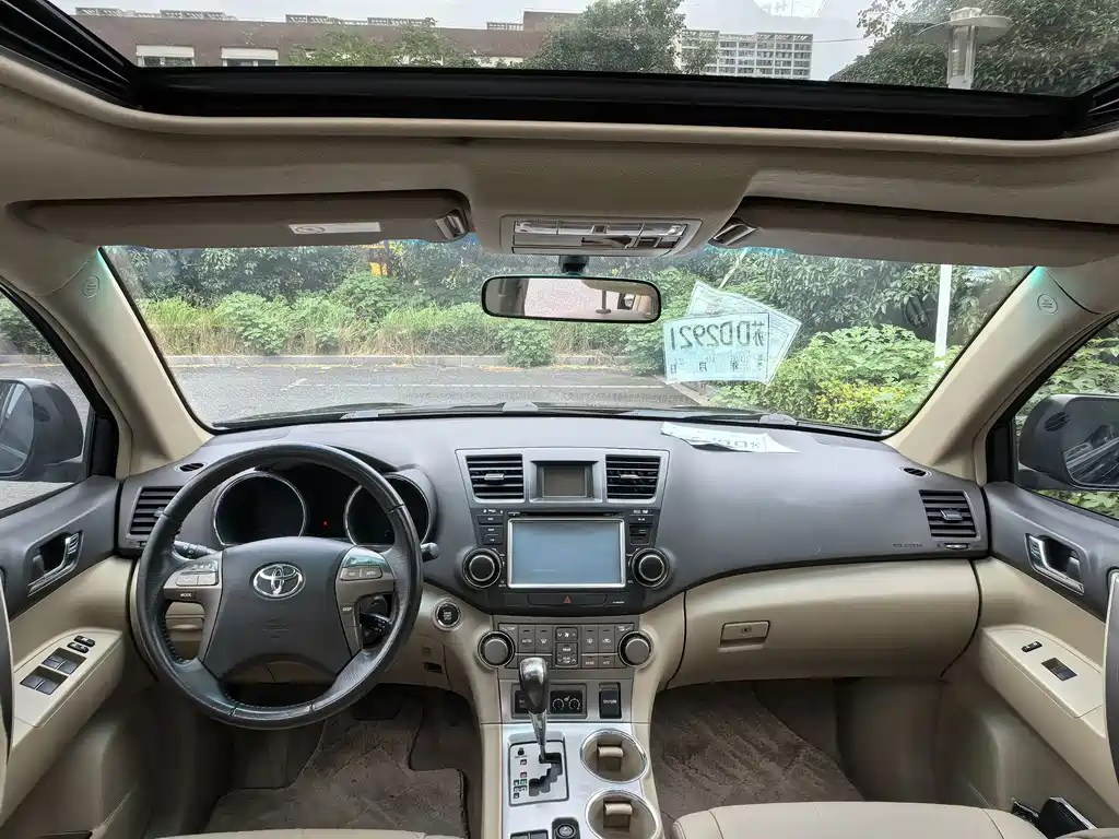 Toyota Highlander — миниатюра 8
