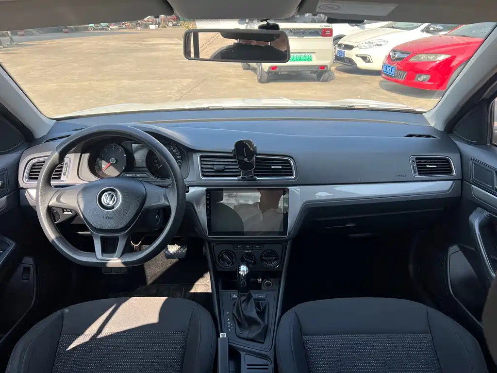 Volkswagen Lavida — миниатюра 4