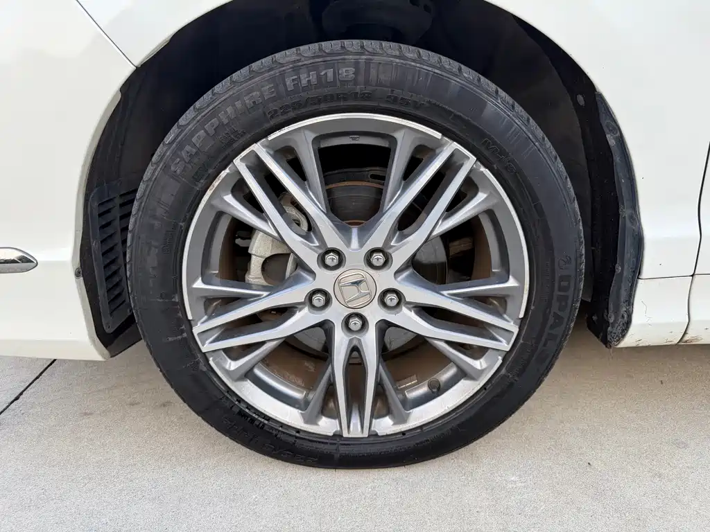 Honda Elysion — миниатюра 18