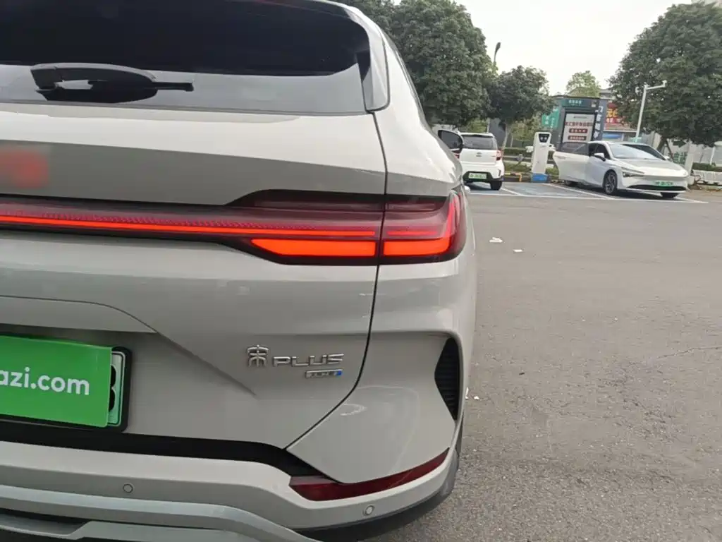 BYD PLUS New Energy — миниатюра 8