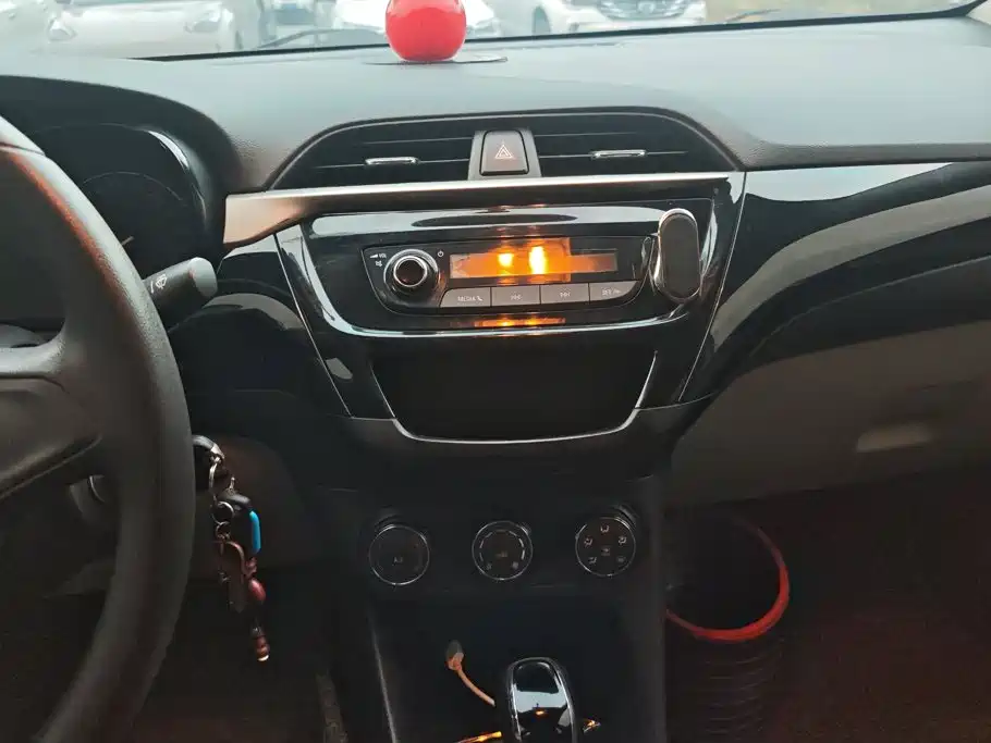 Buick Excelle — миниатюра 13