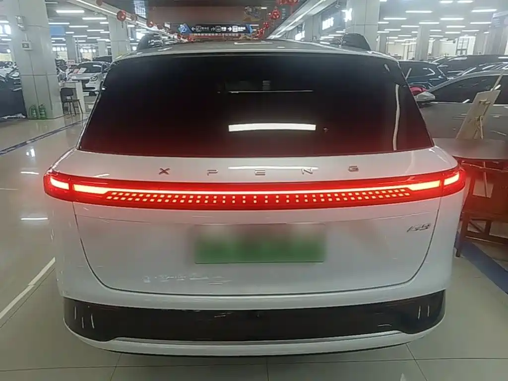XPeng G9 — миниатюра 6