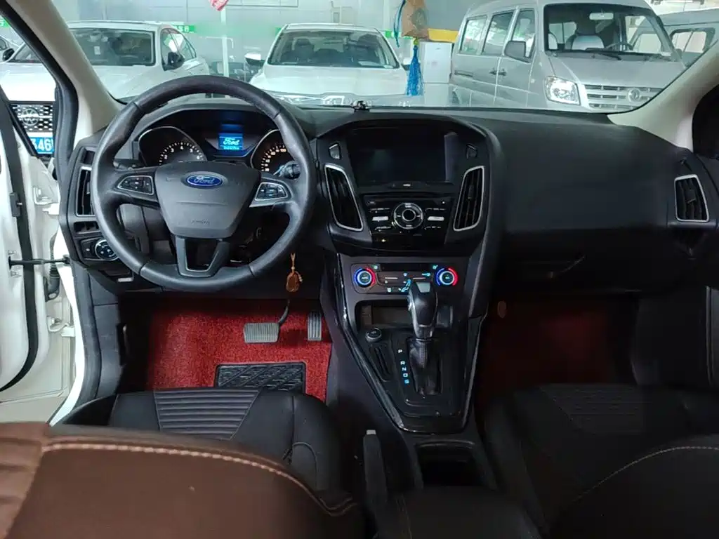 Ford Focus — миниатюра 10