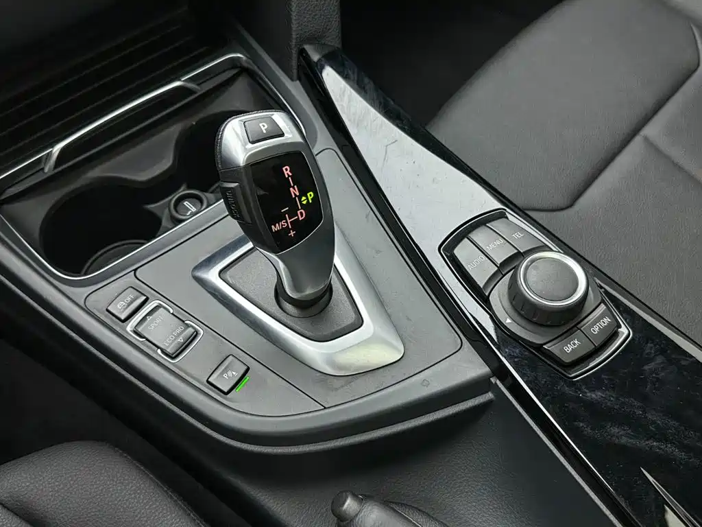 BMW 3 Series — миниатюра 18