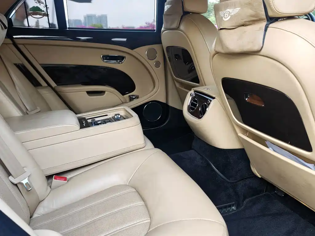 Bentley Mulsanne — миниатюра 13