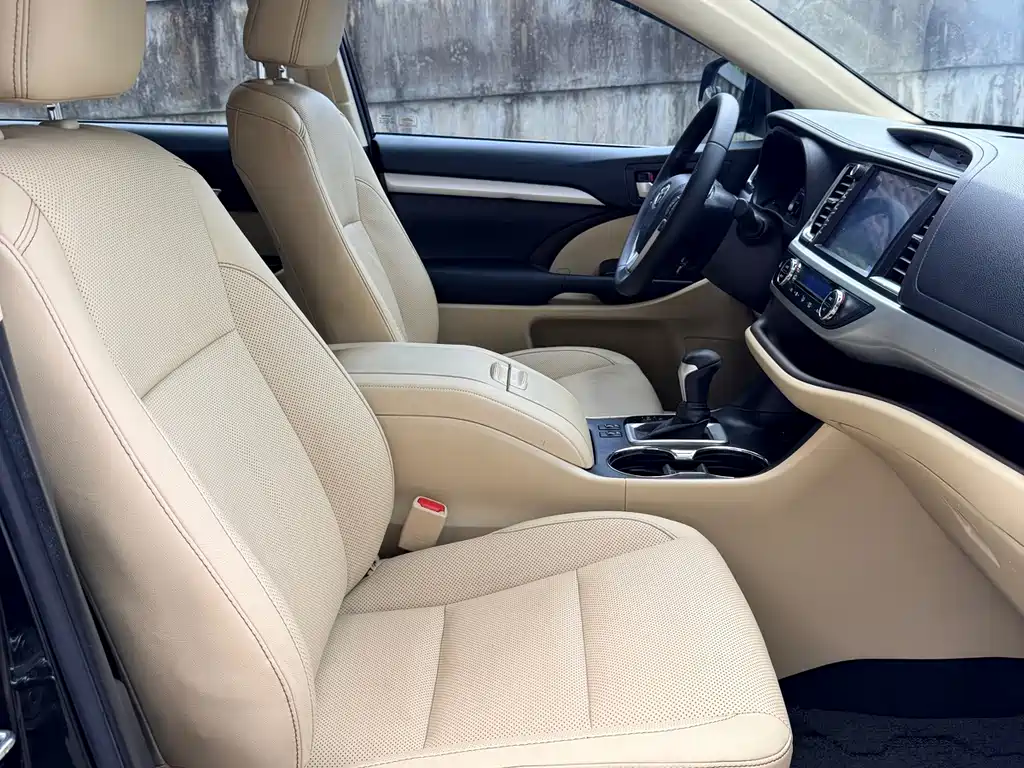 Toyota Highlander — миниатюра 6