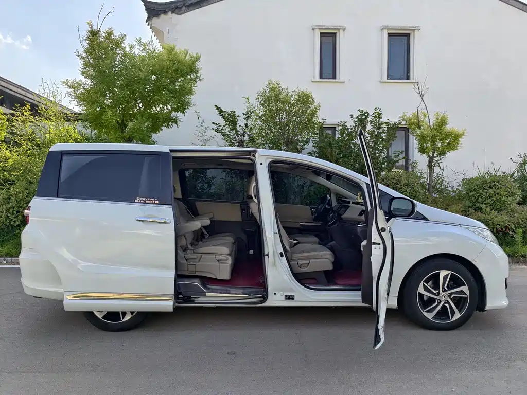 Honda Odyssey 2015 2.4L Luxury